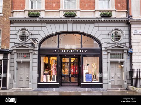 magasin burberry londres|burberry online store.